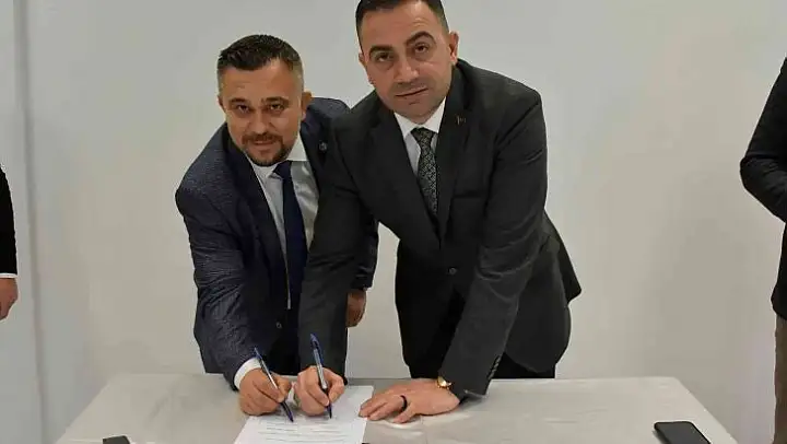 Biga Belediyesi'nde en düşük işçi maaşı 5 bin 427 lira oldu
