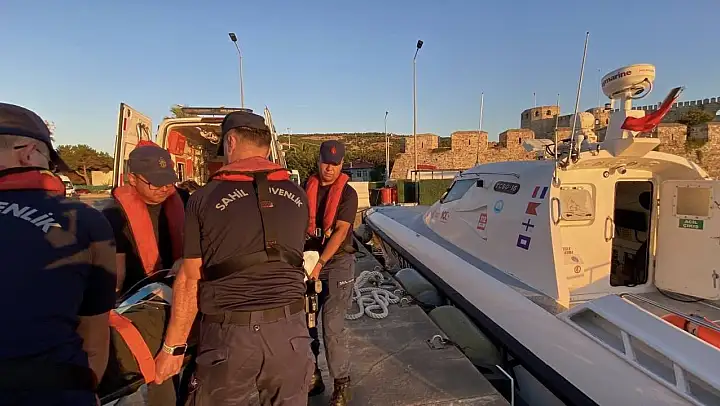 Bozcaada'da rahatsızlanan vatandaşın tıbbi tahliyesi gerçekleştirildi
