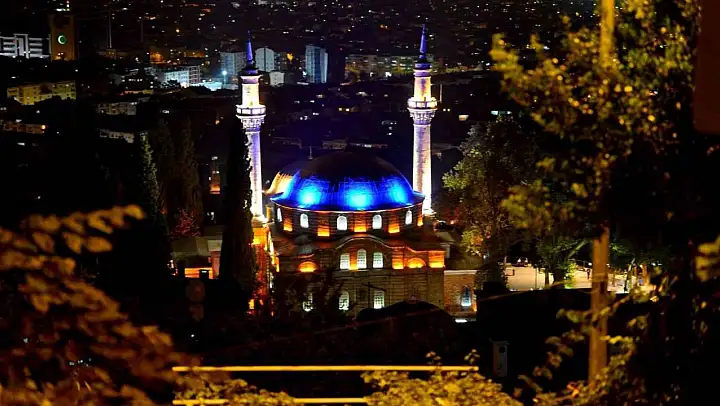 Bu mahallede davul çalmak yasak...Gelenek bu yıl da bozulmadı..