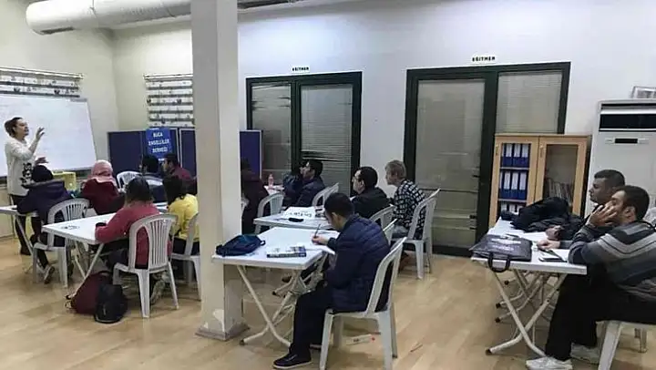 Buca'da EKPSS hazırlık kurslarına geri sayım başladı