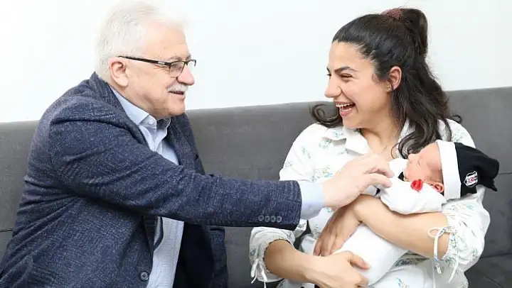 Burhaniye' de Hoş Geldin Bebek projesi devam ediyor