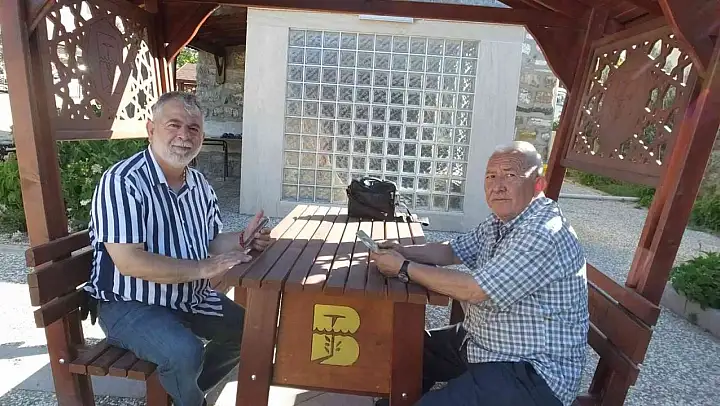 Burhaniye' de tarihi türbeye büyükşehir güzelliği