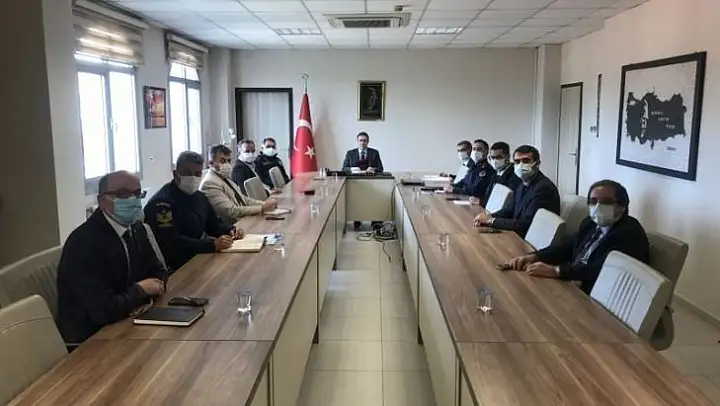 Burhaniye' de yaz tedbirleri değerlendirme toplantısı