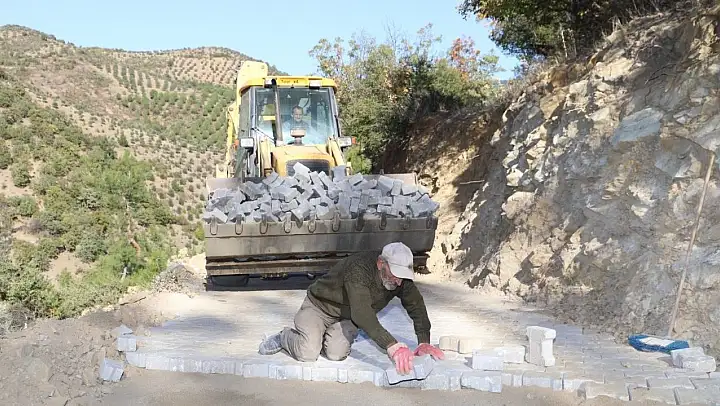 Burhaniye Belediyesi kırsal mahallelere önem veriyor