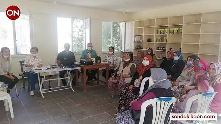 Burhaniye'de köylü kadınlar organik arıcılık kursuna katıldı