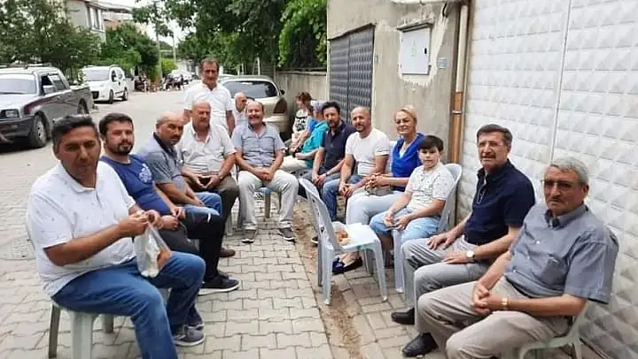 Burhaniye'de mahalle hayırları devam ediyor