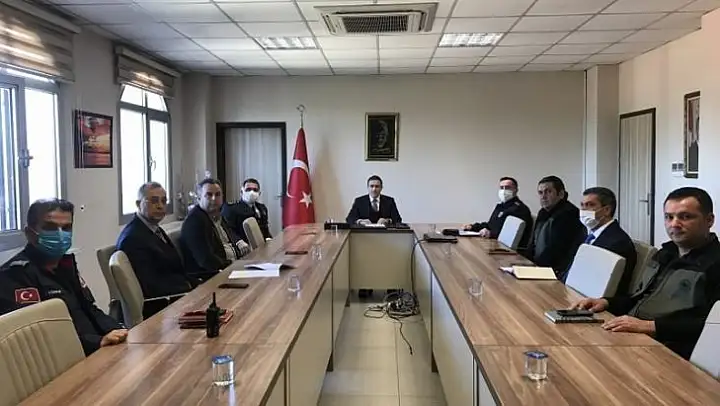 Burhaniye'de orman yangınları ile mücadele toplantısı  yapıldı