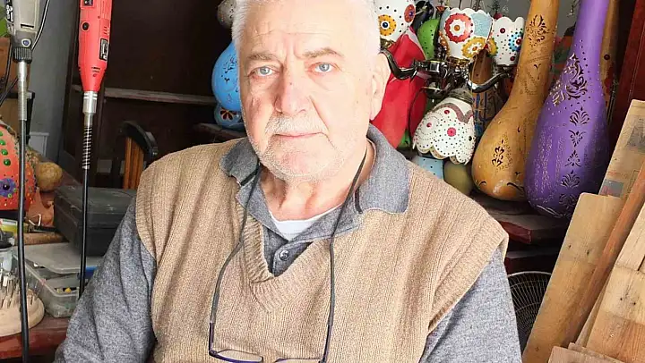 Burhaniye'de protez diş yapılmamasına vatandaşlardan tepki