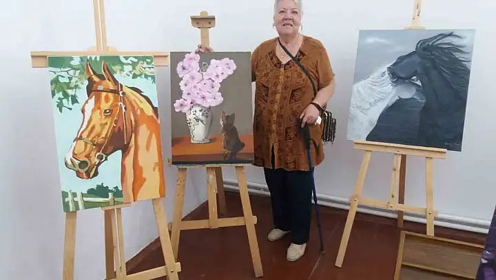 Burhaniye'de resim sergisi ilgi gördü