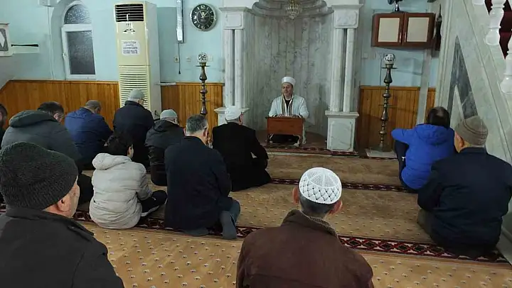 Burhaniye'de Sabah Namazı Buluşması Bahçelievler Camiinde yapıldı