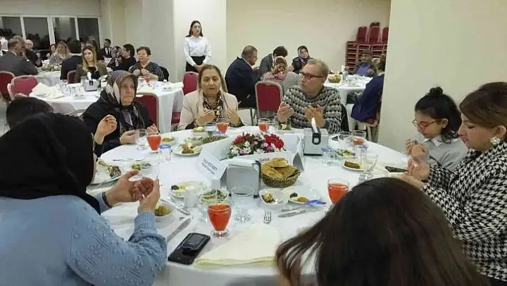 Burhaniye'de şehit aileleri iftarda bir araya geldi