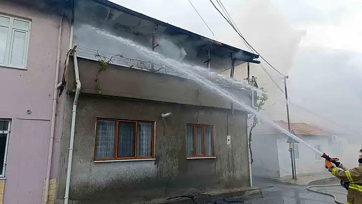 Burhaniye'de yangın paniği