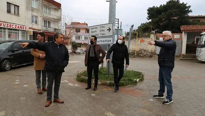 Burhaniye'de yollar yenileniyor