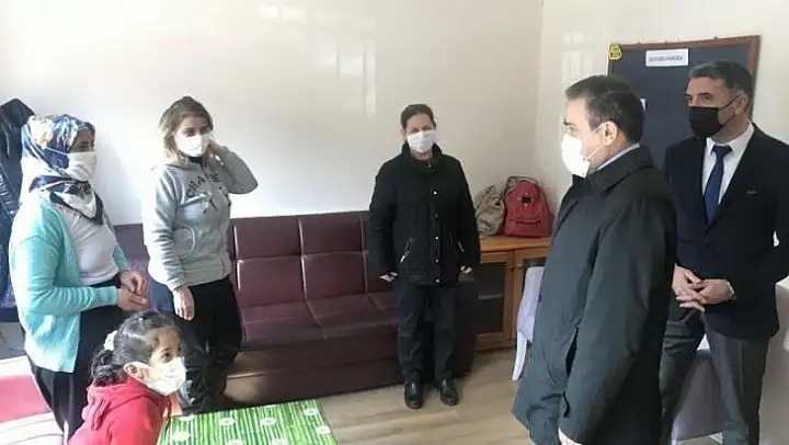 Burhaniye Kaymakamı Memiş, Pelitköy Mahallesini ziyaret etti