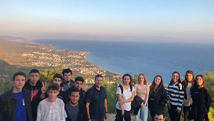 Burhaniye MYO'da öğrenciler için uyum gezisi düzenlendi