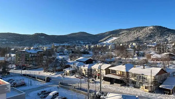 Bursa buz tuttu, Büyükorhan'da termometreler eksi 20'yi gördü