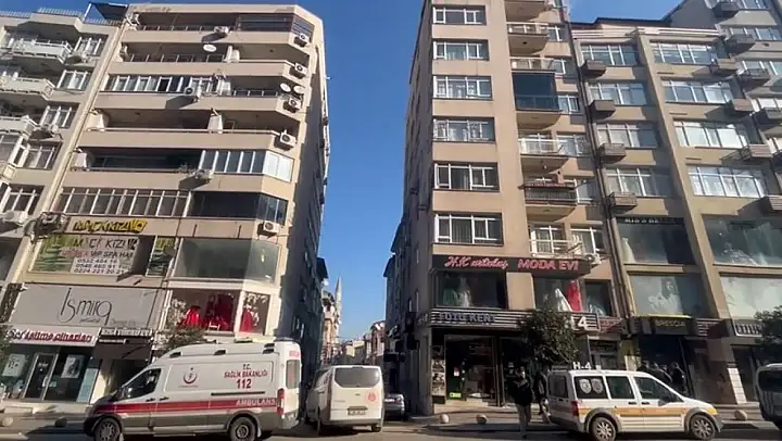 Bursa'da 21 yaşındaki genç kız 8. kattan düşerek hayatını kaybetti