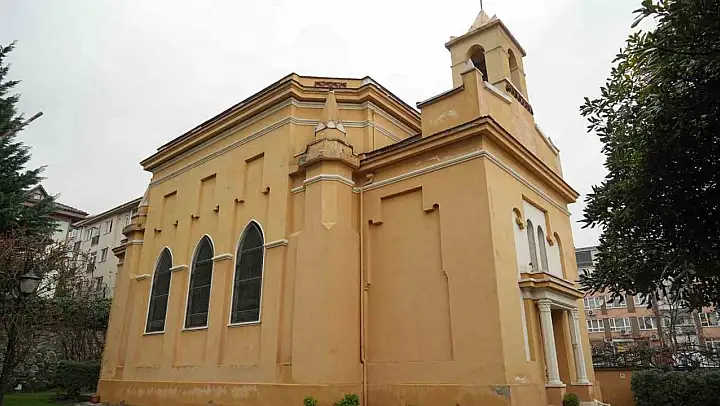 Bursa'da 3 Hristiyan cemaatinin de kullandığı Protestan Kilisesi tahliye edildi