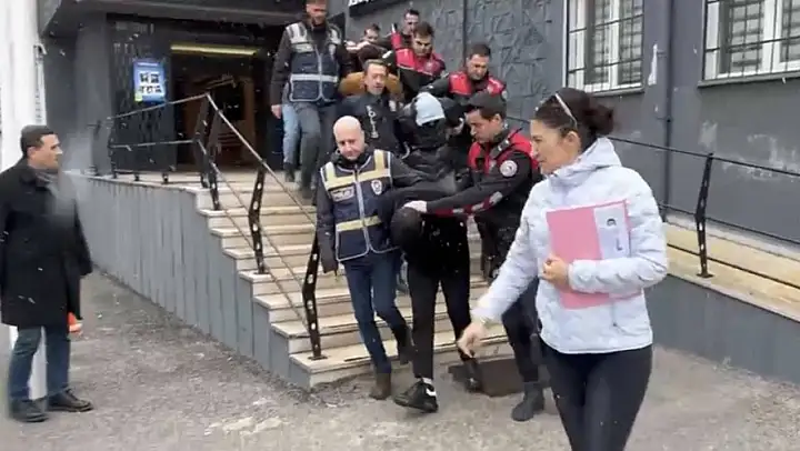 Bursa'da fuhuş çetesine darbe: 4 kişi tutuklandı