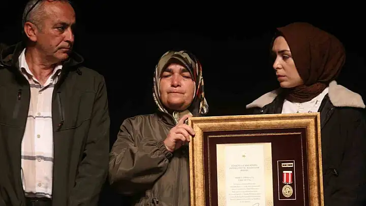 Bursa'da gazi ve şehit yakınlarına iftihar madalyaları verildi