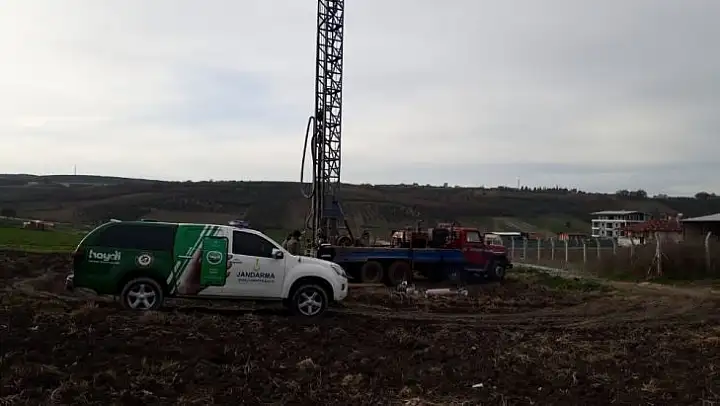 Bursa'da kaçak sondaja jandarma baskını