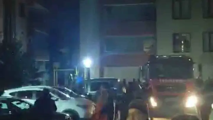 Bursa'da korkutan baca yangını: 2 bina tahliye edildi