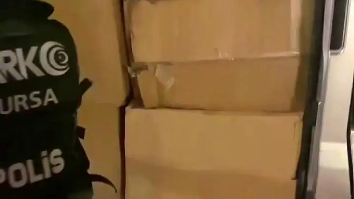 Bursa'da narkotik polisinden rekor...600 bin hap ele geçirildi