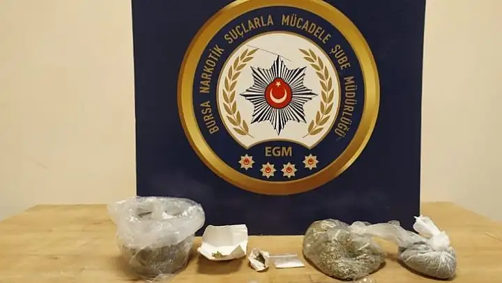 Bursa polisi uyuşturucu tacirlerine göz açtırmıyor