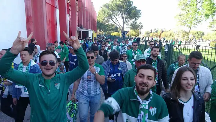 Bursaspor, Balıkesir'den şampiyon ayrıldı