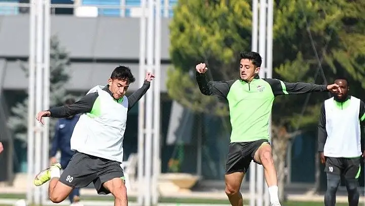 Bursaspor'da Ankara Keçiörengücü maçı hazırlıkları başladı