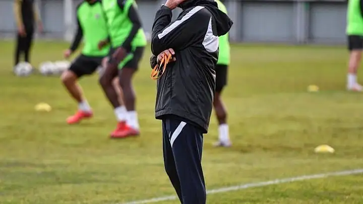 Bursaspor'da Ankaragücü maçı hazırlıkları 4 eksikle devam etti