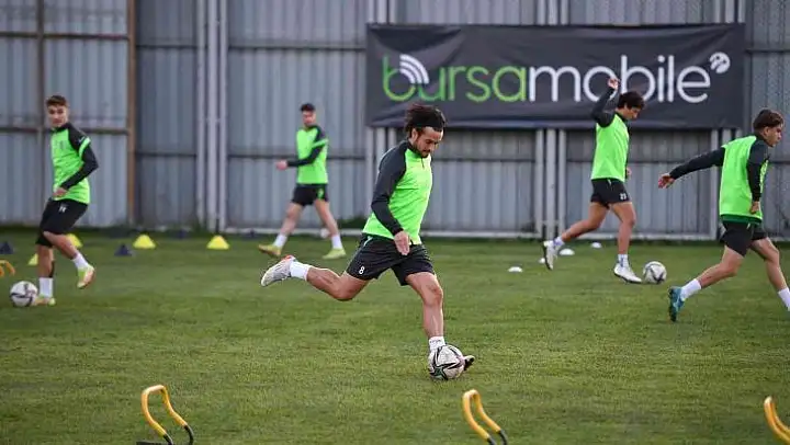 Bursaspor'da Gaziantep FK maç hazırlıkları sürüyor - Yeşil-beyazlı takım taktik çalıştı