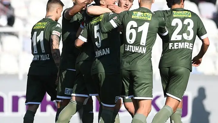 Bursaspor geçen sezonu yakaladı