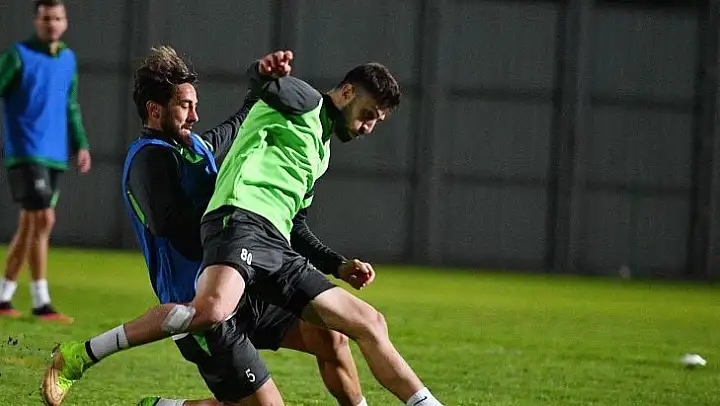 Bursaspor günü çift idmanla tamamladı