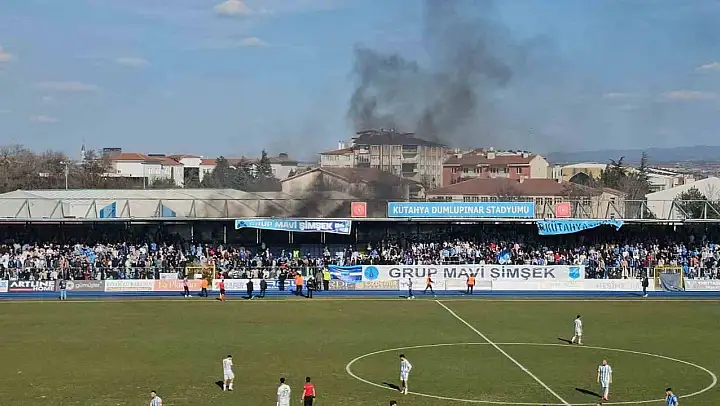 Bursaspor-Kütahyaspor maçında yangın paniği