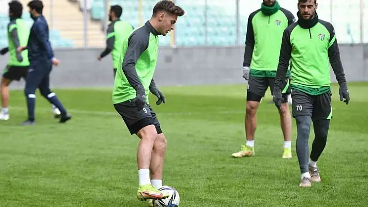 Bursaspor son antrenmanını Timsah Park'ta yaptı