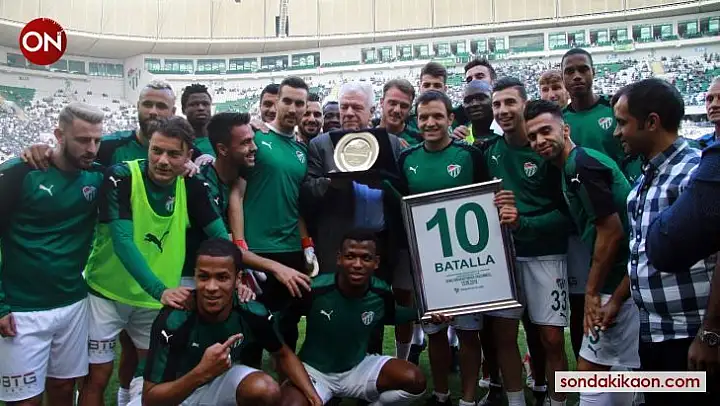 Bursaspor taraftarı Pablo Martin Batalla'yı unutmadı