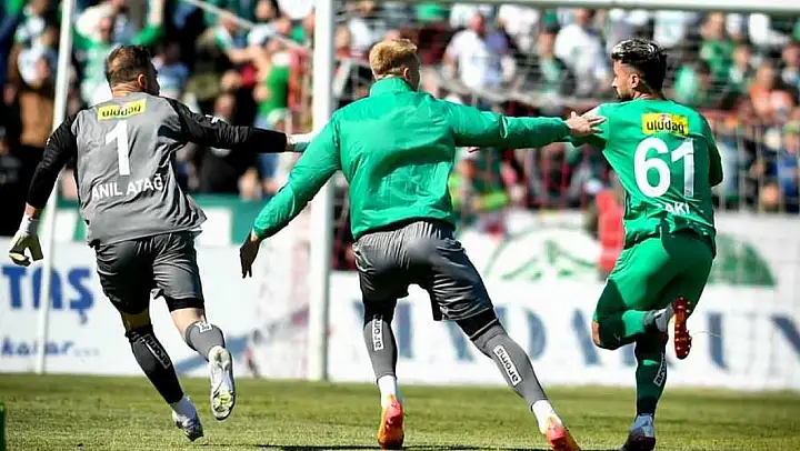 Bursaspor, TFF 2. Lig'e yükseldi