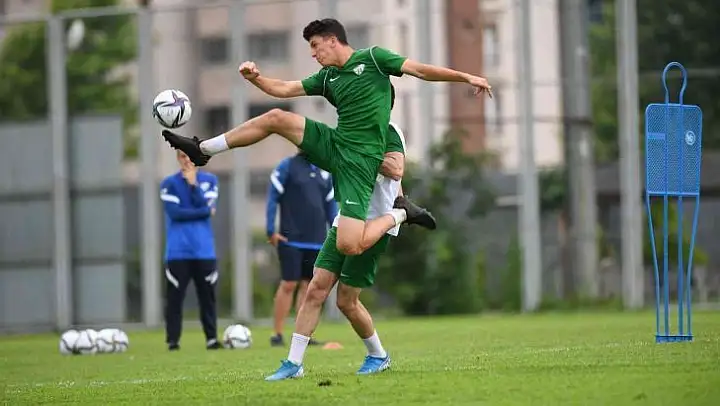Bursaspor ve Taha Altıkardeş'e PFDK'dan ceza
