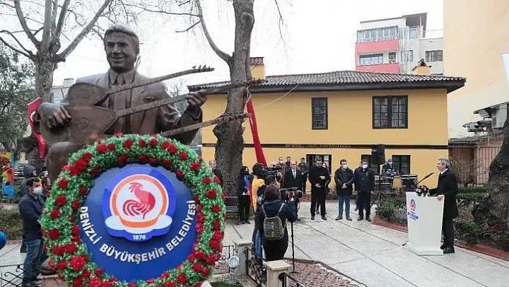 Büyük usta Özay Gönlüm unutulmadı