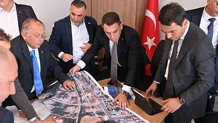 Büyükşehir, Bandırma'nın trafik sorununu çözüyor