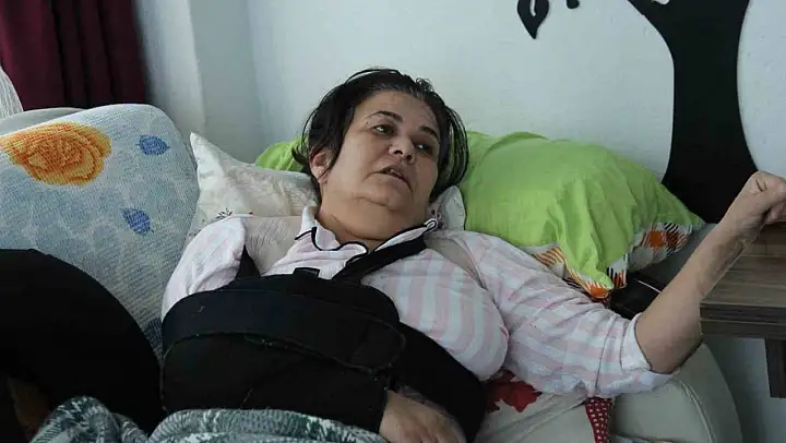 Çalıştığı iş yerinin merdiven boşluğuna düştüğü anları anlattı