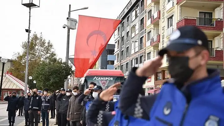 Çan'da 09.05'te hayat durdu