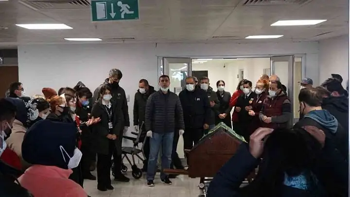 Çanakkale'de Covid-19'a yenik düşen Seher ebe için tören düzenlendi
