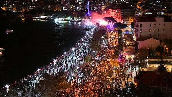 Çanakkale'de fener alayı coşkusu