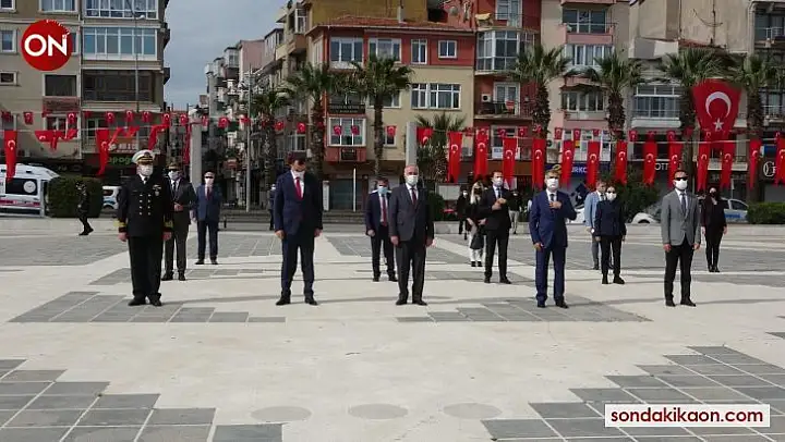 Çanakkale'de sosyal mesafeli 23 Nisan kutlaması
