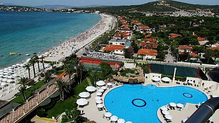 Çeşmeli turizmcilerden erken rezervasyon uyarısı