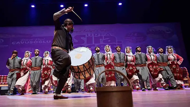 Denizli Büyükşehir tarafından düzenlenen Urfa Sıra Gecesi unutulmaz anlara sahne oldu