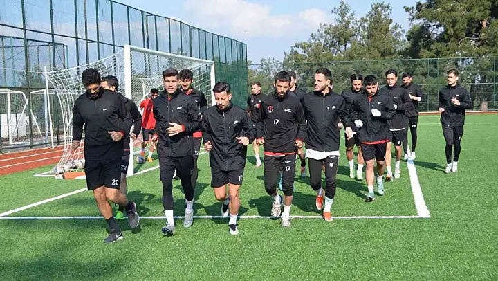 Denizli İdmanyurdu, İzmir deplasmanında galibiyet serisini sürdürmek istiyor