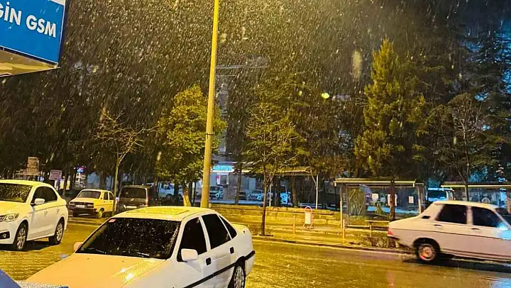 Denizli'nin 2 ilçesinde eğitime 1 günlük kar tatili